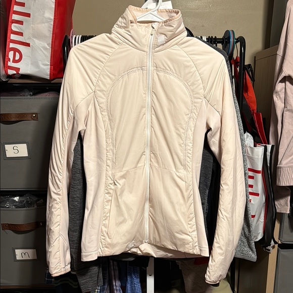 Lululemon Run For Cold Jacket Sz 4 Pink Primaloft 434 - Picture 1 of 6